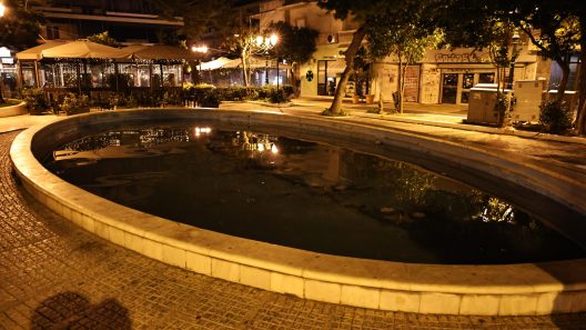Καλλιθέα: Ποια η κατάσταση της υγείας του 2χρονου κοριτσιού που βρέθηκε αναίσθητο σε σιντριβάνι