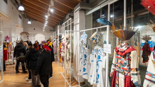 Η έκθεση στολών Πληρωμάτων του φετινού Πατρινού Καρναβαλιού ΦΩΤΟ