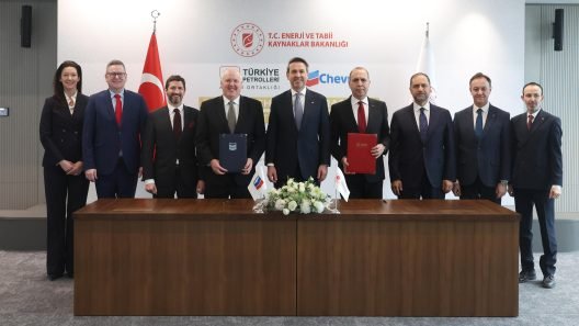 Συμφωνία για φυσικό αέριο και πετρέλαιο υπέγραψαν Τουρκία - Chevron