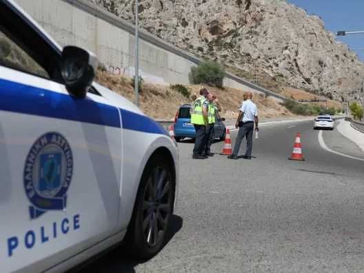 Αθηνών-Κορίνθου: Άνδρας βρέθηκε χωρίς τις αισθήσεις του 28 Αθηνών-Κορίνθου: Άνδρας βρέθηκε χωρίς τις αισθήσεις του