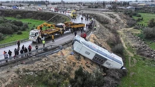 Δυο τροχαία δυστυχήματα με 16 νεκρούς στην Αττάλεια ΦΩΤΟ - ΒΙΝΤΕΟ
