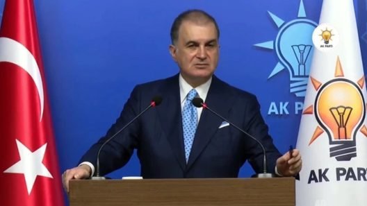 Ο Τσελίκ ζητά «αποστρατιωτικοποίηση» νησιών, πριν τη συνάντηση Μητσοτάκη - Ερντογάν