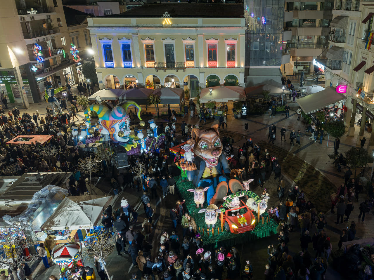 Πάτρα: Η βραδινή παρέλαση Αρμάτων...με ΟΠΕΚΕΠΕ πρωταγωνιστή ΒΙΝΤΕΟ- ΦΑΝΤΑΣΜΑΓΟΡΙΚΕΣ ΦΩΤΟ 30 Πάτρα: Η βραδινή παρέλαση Αρμάτων...με ΟΠΕΚΕΠΕ πρωταγωνιστή ΒΙΝΤΕΟ- ΦΑΝΤΑΣΜΑΓΟΡΙΚΕΣ ΦΩΤΟ