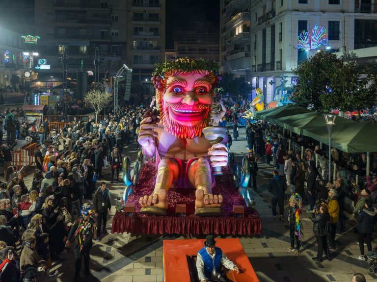 Πάτρα: Ρομποτική και εφέ φέτος στα άρματα - Το Πανεπιστήμιο έδειξε το μέλλον με σεβασμό στην παράδοση ΦΩΤΟ