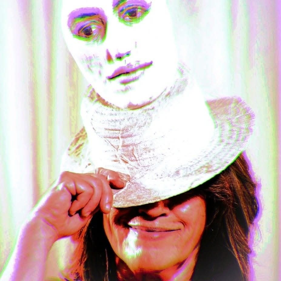 Μεταμόρφωση σε έκθεση μασκών, στην Πάτρα ΦΩΤΟ 27 Μεταμόρφωση σε έκθεση μασκών, στην Πάτρα ΦΩΤΟ