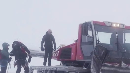 Πάτρα: Διασώστες στις έρευνες για αγνοούμενο ορειβάτη στο Βελούχι