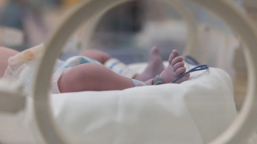 Πάτρα: Τι υποστηρίζει η μητέρα για τα τραύματα του μωρού που νοσηλεύεται, με τραύματα, στο Καραμανδάνειο 24 Πάτρα: Τι υποστηρίζει η μητέρα για τα τραύματα του μωρού που νοσηλεύεται, με τραύματα, στο Καραμανδάνειο