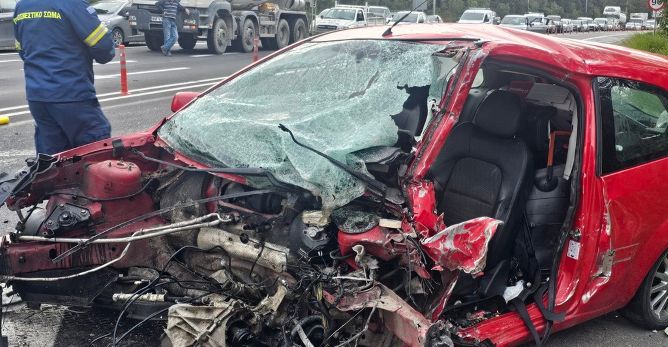 Τραγωδία στα Χανιά: Νεκρή μια γυναίκα σε τροχαίο-καραμπόλα ΦΩΤΟ 24 Τραγωδία στα Χανιά: Νεκρή μια γυναίκα σε τροχαίο-καραμπόλα ΦΩΤΟ