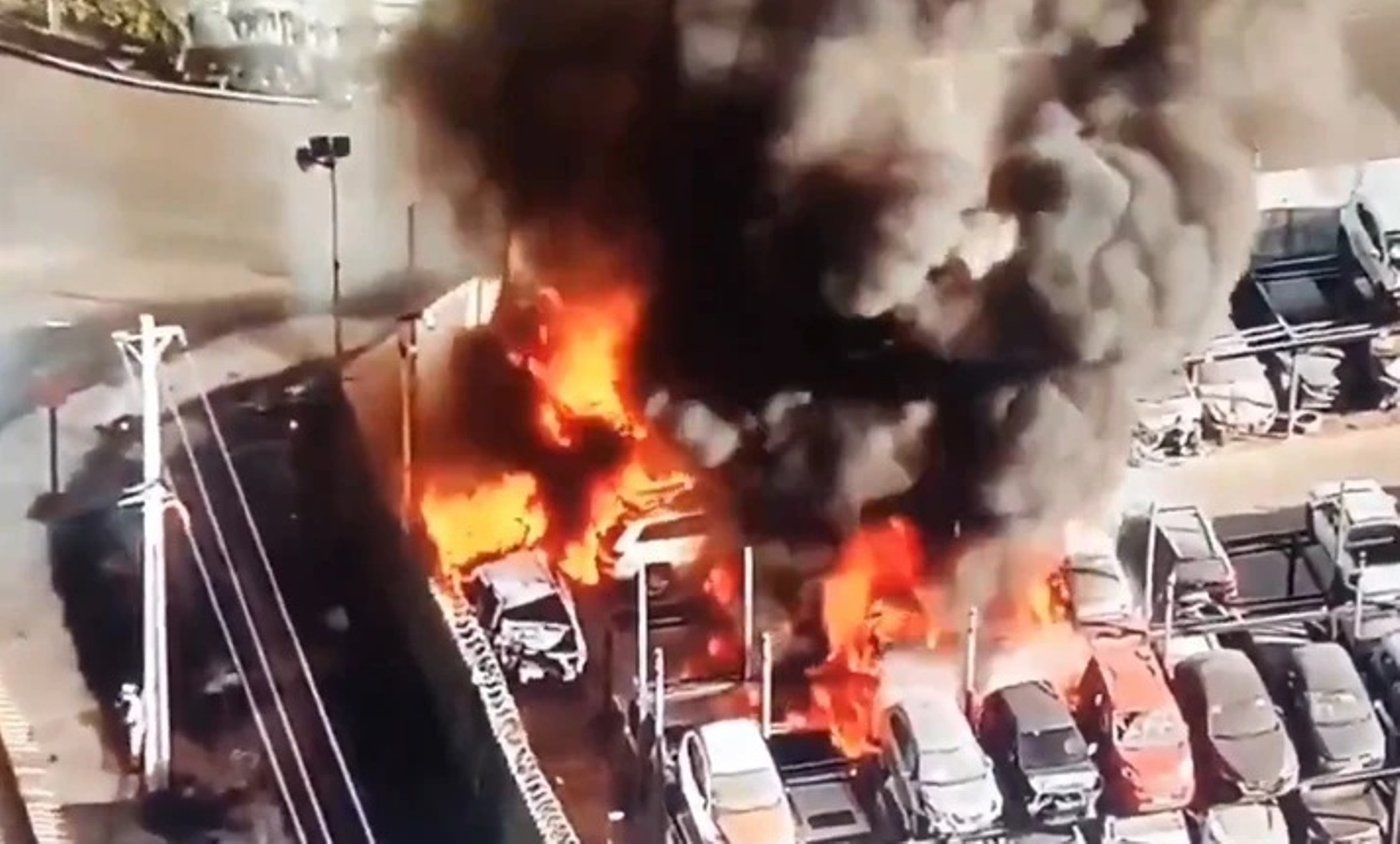 Νεκροί και τραυματίες από έκρηξη βυτιοφόρου στη Χιλή