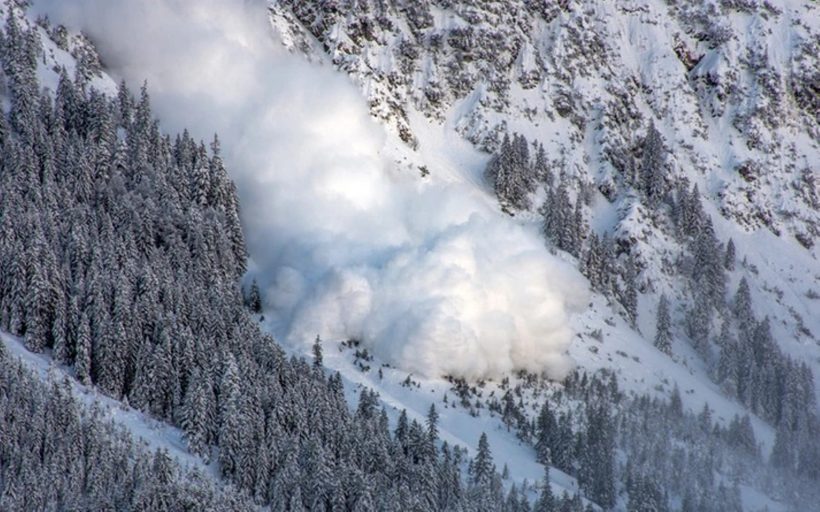 Φονική χιονοστιβάδα σε χιονοδρομικό κέντρο στην Ιταλία 24 Φονική χιονοστιβάδα σε χιονοδρομικό κέντρο στην Ιταλία