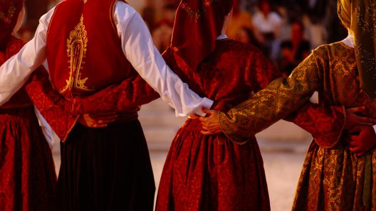 Ο Ανδρεάτος στο Αίγιο για τον «Κόκκινο Χορό» των Κεφαλλήνων και Ιθακήσιων