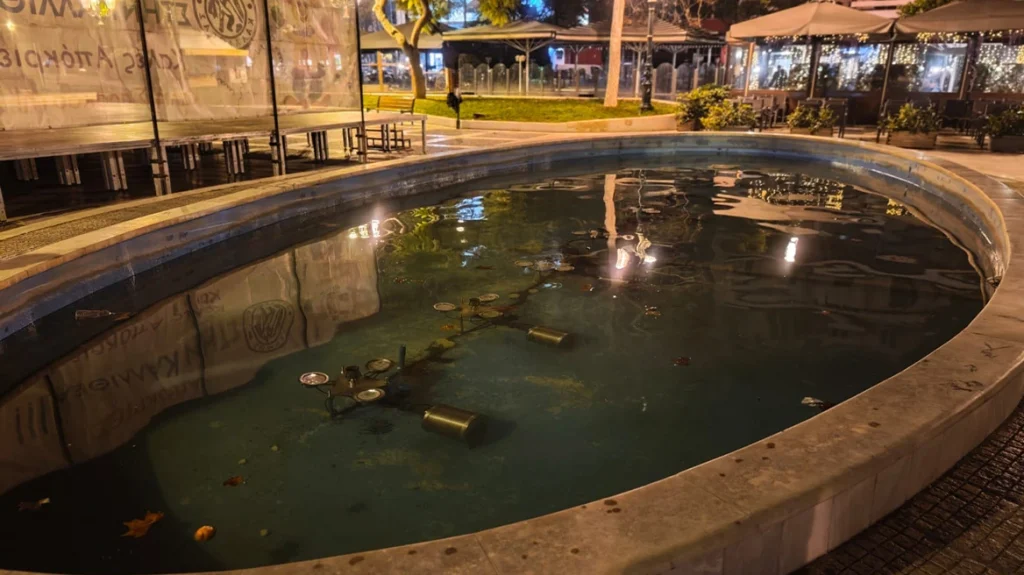 Καλλιθέα: Σε κρίσιμη κατάσταση η 5χρονη που έπεσε σε σιντριβάνι