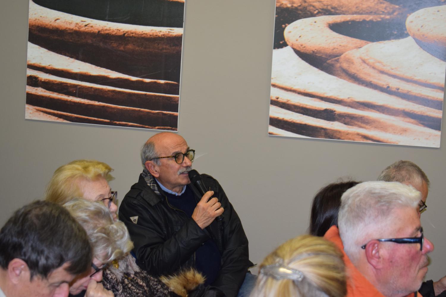 Aφήγηση της ιστορίας του Πατρινού Καρναβαλιού από την ιστορικό Γ. Καΐκα στην Κοινο_Τοπία ΦΩΤΟ