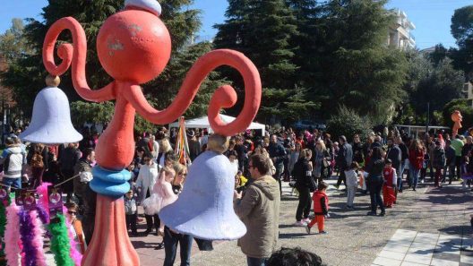 Η Καρναβαλούπολη σε περίπτωση βροχής, στο Κουκούλι