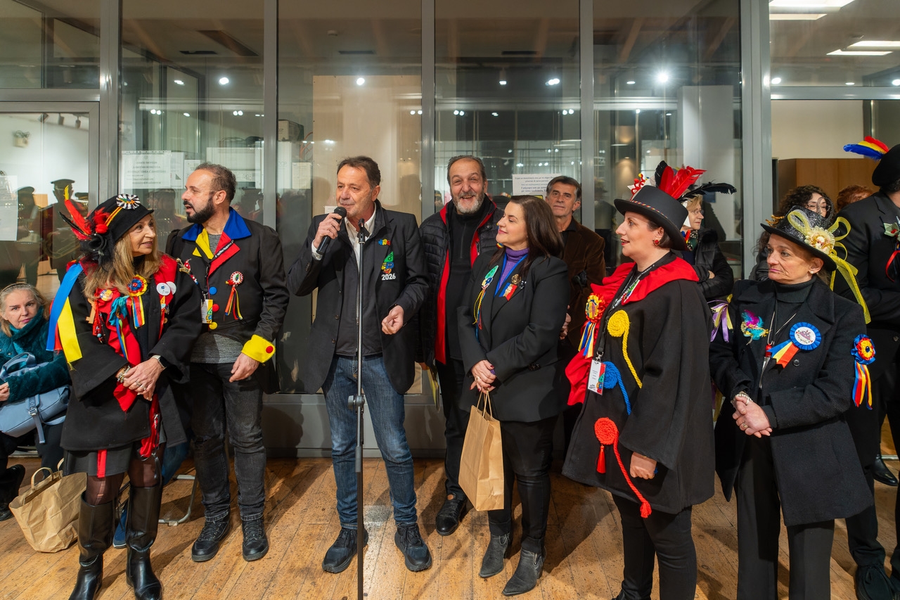 Η έκθεση στολών Πληρωμάτων του φετινού Πατρινού Καρναβαλιού ΦΩΤΟ