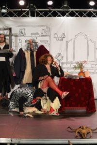 Ο θίασος «VARATE» βάρεσε με την τραγοδία «ΜΥΔΙΑ», στην Πάτρα ΦΩΤΟ