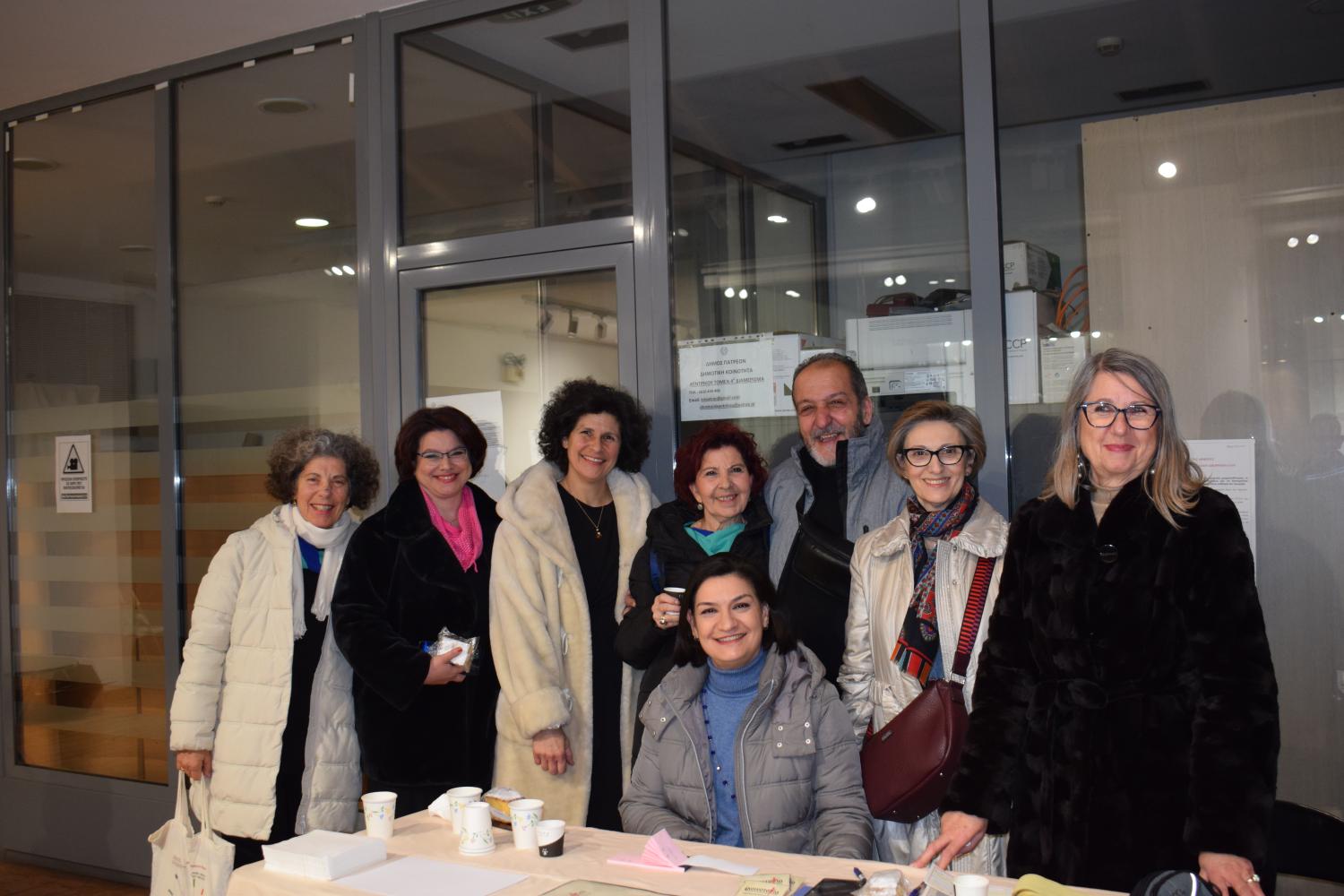 Μετ΄ ευχών και ασμάτων η πίτα για την Κοινο_Τοπία ΦΩΤΟ 31 Μετ΄ ευχών και ασμάτων η πίτα για την Κοινο_Τοπία ΦΩΤΟ