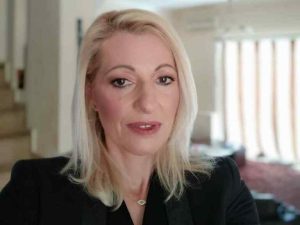 Πάτρα: Παιδικές συμμορίες σε σχολεία - Ξύλο, αυγά, μπουκάλια, πορτοκάλια και αυτοσχέδια πυροτεχνήματα!