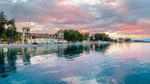 Η ιστορική Πλαζ «Άνθη» του Αιγίου...χθες και σήμερα ΦΩΤΟ