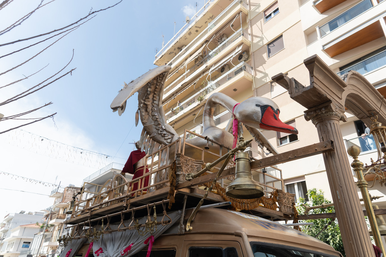 Πάτρα: Σάββατο μεσημέρι το Καρναβάλι έκανε πάταγο! ΦΩΤΟ