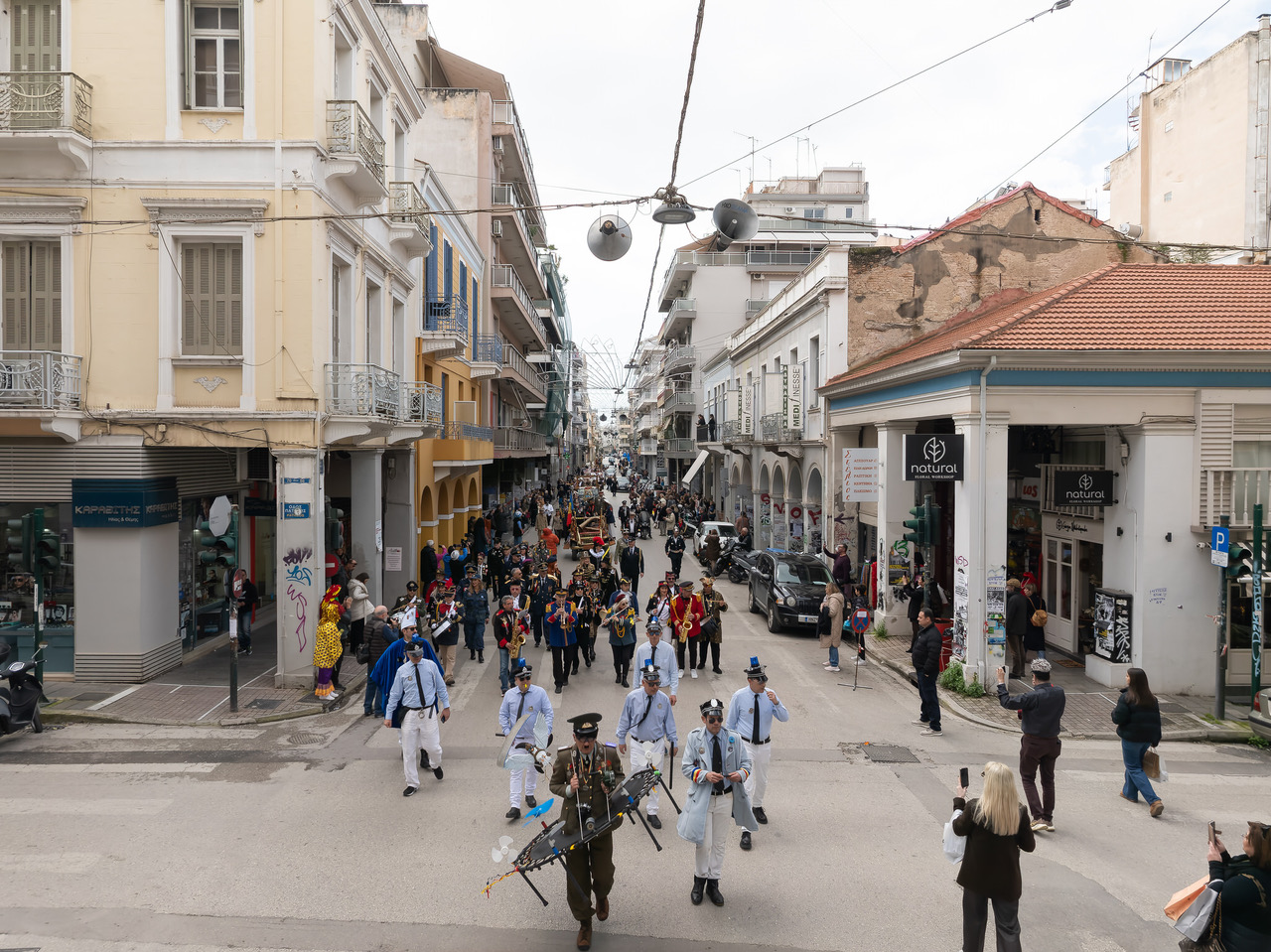 Πάτρα: Σάββατο μεσημέρι το Καρναβάλι έκανε πάταγο! ΦΩΤΟ