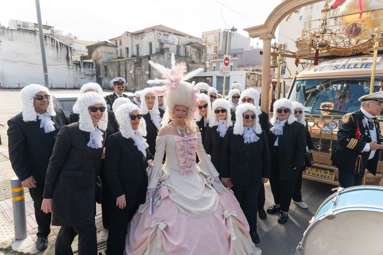Πάτρα: Σάββατο μεσημέρι το Καρναβάλι έκανε πάταγο! ΦΩΤΟ
