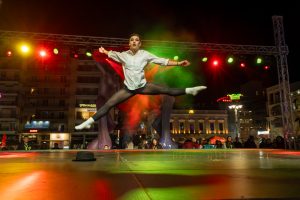 Πάτρα: Yπερθέαμα από τις Σχολές Χορού στην Καρναβαλική πλατεία Γεωργίου ΦΩΤΟ