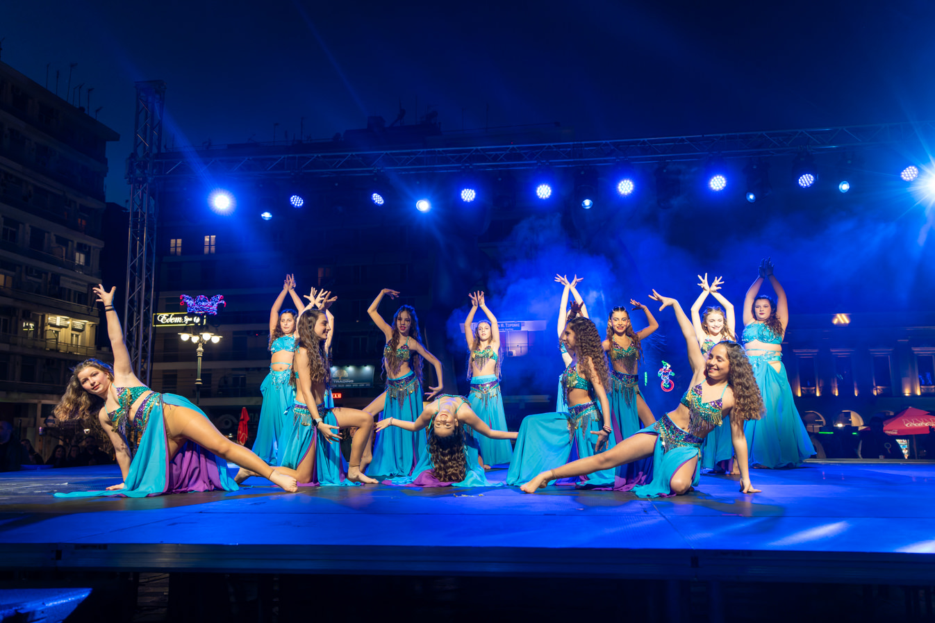 Πάτρα: Yπερθέαμα από τις Σχολές Χορού στην Καρναβαλική πλατεία Γεωργίου ΦΩΤΟ