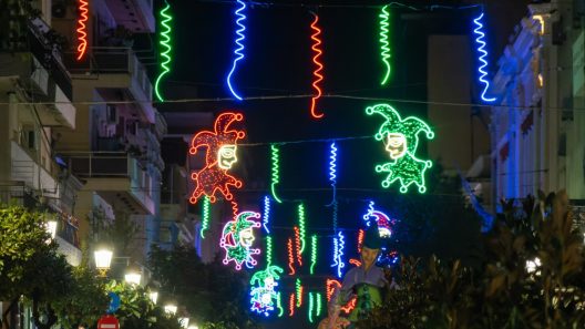 Η Καρναβαλική Πάτρα τη...νύχτα ΦΩΤΟ