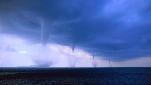 Ανεμοστρόβιλος στην Κέρκυρα, πλημμύρες στην Κεφαλονιά από την κακοκαιρία ΒΙΝΤΕΟ ΦΩΤΟ