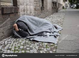 Βλατερό Πάτρας: Αστεγος, με νοητικό πρόβλημα, ευαισθητοποιεί την μικρή κοινωνία ΦΩΤΟ