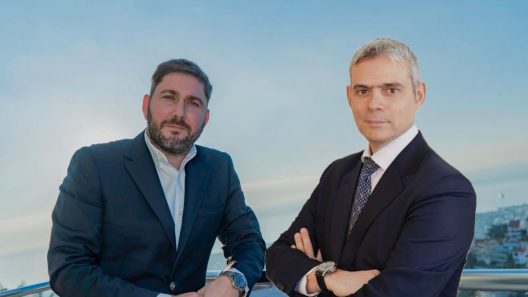 Συνάντηση Βάλλη-Καραγκούνη για τα εργασιακά δικαιώματα των εγκύων γυναικών ναυτικών: Ισότητα στην εργασία, χωρίς διακρίσεις BINTEO