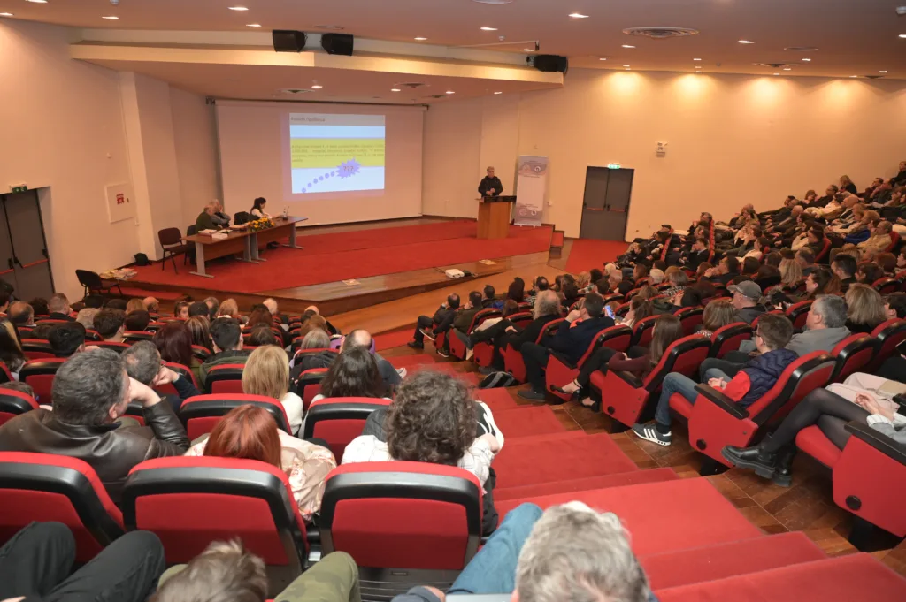 Η Μαθηματική Εταιρεία Αχαΐας επιβράβευσε μαθητές - Τα ονόματα ΦΩΤΟ 29 Η Μαθηματική Εταιρεία Αχαΐας επιβράβευσε μαθητές - Τα ονόματα ΦΩΤΟ