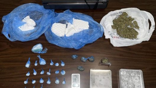 Αττική: Εφοδος σε διαμέρισμα...κέντρο διακίνησης ναρκωτικών