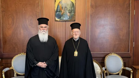 Στον Οικουμενικό Πατριάρχη Βαρθολομαίο ο Μητροπολίτης Καλαβρύτων και Αιγιαλείας Ιερώνυμος ΦΩΤΟ