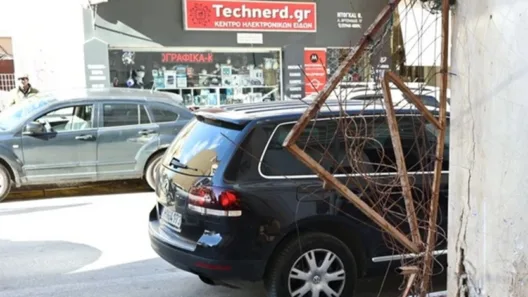 Αίγιο: Η περιπέπεια οδηγού, στον «λαβύρινθο» του πεζοδρομημένου Κέντρου ΦΩΤΟ