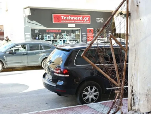 Αίγιο: Η περιπέπεια οδηγού, στον «λαβύρινθο» του πεζοδρομημένου Κέντρου ΦΩΤΟ