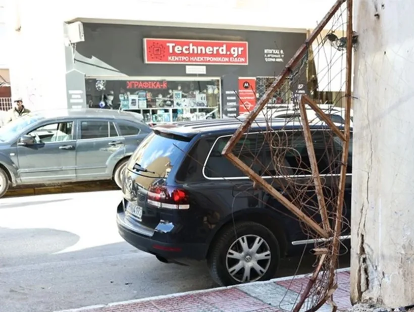 Αίγιο: Η περιπέπεια οδηγού, στον «λαβύρινθο» του πεζοδρομημένου Κέντρου ΦΩΤΟ