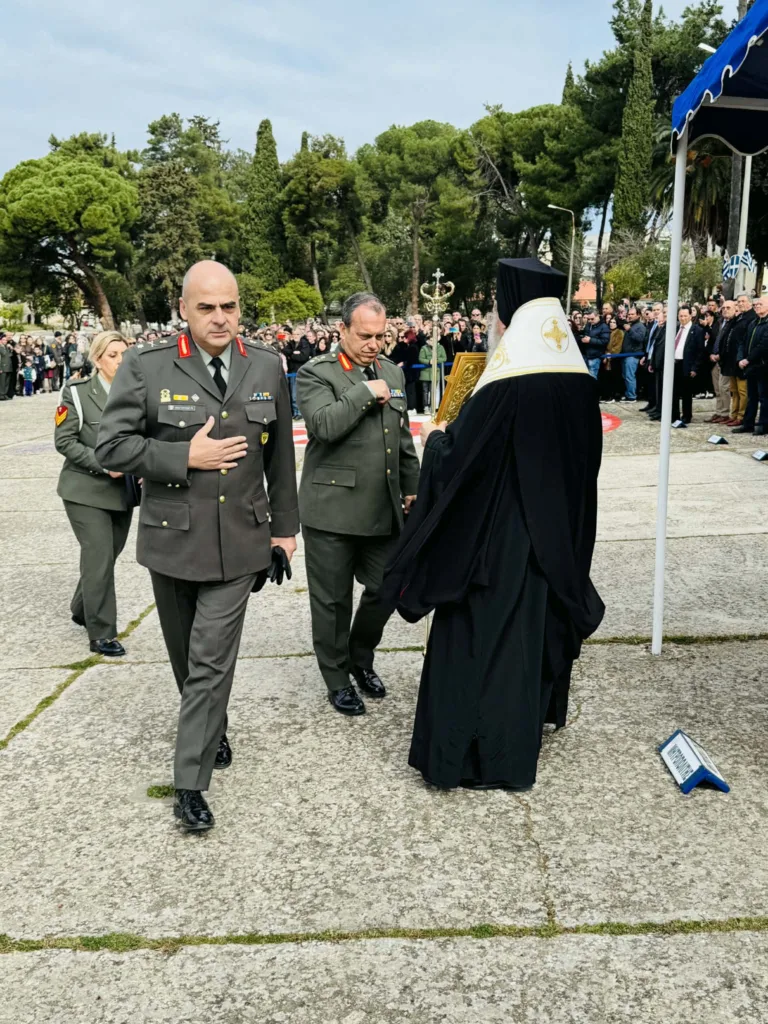 Oρκωμοσία των νεοσυλλέκτων Οπλιτών στο ΚΕΤΧ από τον Μητροπολίτη Χρυσόστομο ΦΩΤΟ