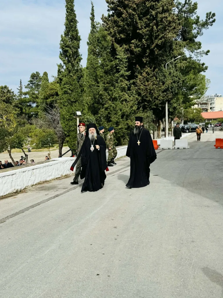 Oρκωμοσία των νεοσυλλέκτων Οπλιτών στο ΚΕΤΧ από τον Μητροπολίτη Χρυσόστομο ΦΩΤΟ