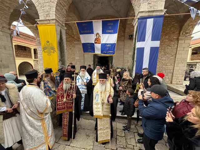 Ο Μητροπολίτης Χίου στον Ευαγγελισμό και την 25η Μαρτίου στην Μονή Αγίας Λαύρας ΦΩΤΟ