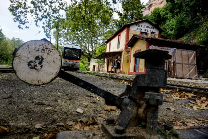 Αχαΐα: Υψηλό, ήδη, το οικονομικό κόστος από το κλείσιμο του Οδοντωτού - Το πρώτο «ταμείο» μετά την λάθος απόφαση 24 Αχαΐα: Υψηλό, ήδη, το οικονομικό κόστος από το κλείσιμο του Οδοντωτού - Το πρώτο «ταμείο» μετά την λάθος απόφαση