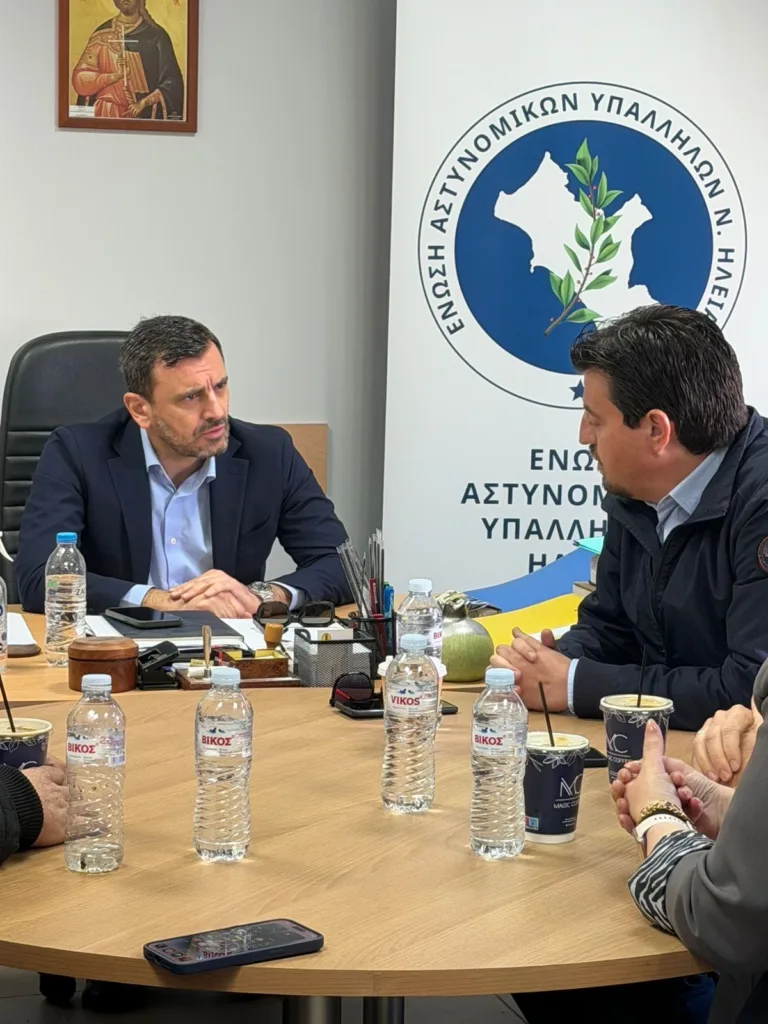 Ηλεία: Συνεργασία Νικολακόπουλου - Αστυνομικών για την ασφάλεια των πολιτών ΦΩΤΟ 30 Ηλεία: Συνεργασία Νικολακόπουλου - Αστυνομικών για την ασφάλεια των πολιτών ΦΩΤΟ