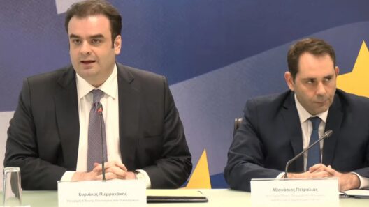 Στοχευμένες παρεμβάσεις για την ακρίβεια: Αναλυτικά όλα τα μέτρα της κυβέρνησης ΒΙΝΤΕΟ ΠΙΝΑΚΕΣ