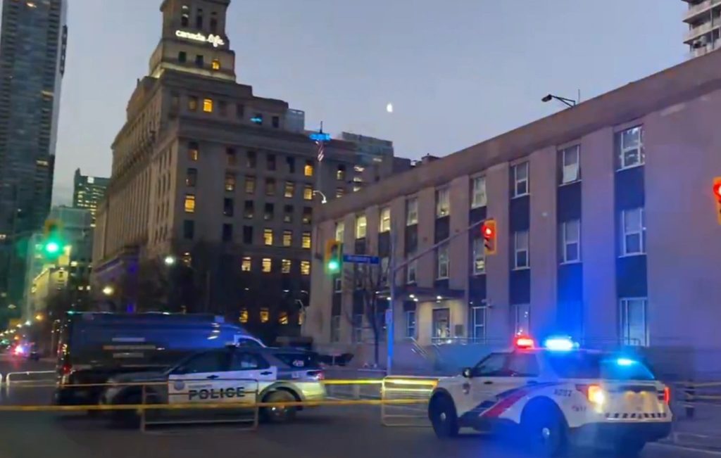 Συναγερμός στο Τορόντο: Πυροβολισμοί στο προξενείο των ΗΠΑ