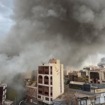 Το Ιράν έπληξε με μπαράζ βαλλιστικών πυραύλων το Ισραήλ ανήμερα του εβραϊκού Πάσχα ΒΙΝΤΕΟ