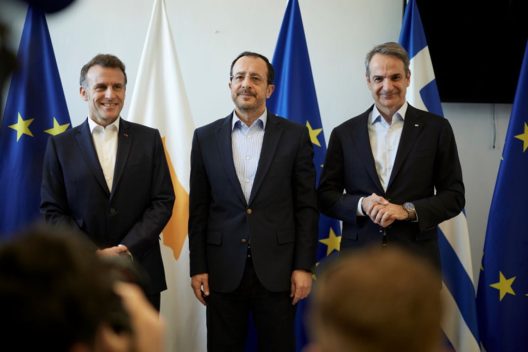 Κύπρος: Ολοκληρώθηκε η τριμερής Μακρόν, Μητσοτάκη, Χριστοδουλίδη - Οι κοινές δηλώσεις τους ΒΙΝΤΕΟ