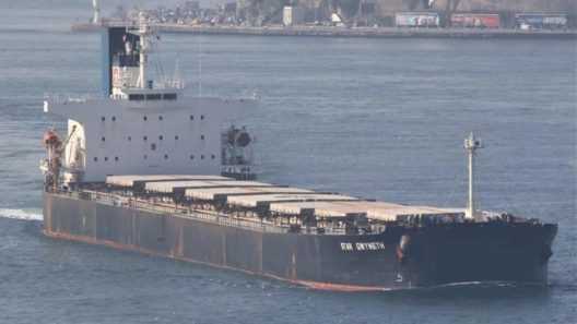 Στενά του Ορμούζ: Ελληνόκτητο ένα από τα τρία πλοία που χτυπήθηκαν