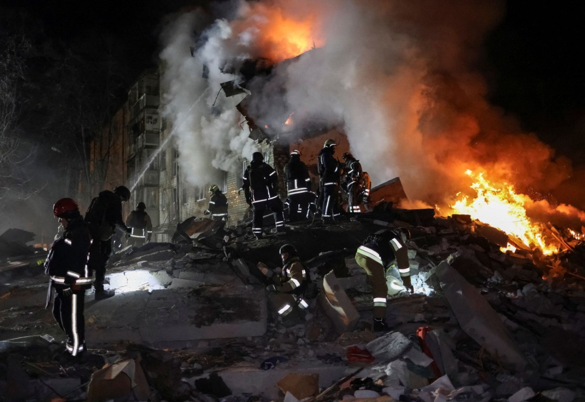 Ομοβροντία πυραύλων και drones της Ρωσίας στην Ουκρανία με νεκρούς ΒΙΝΤΕΟ