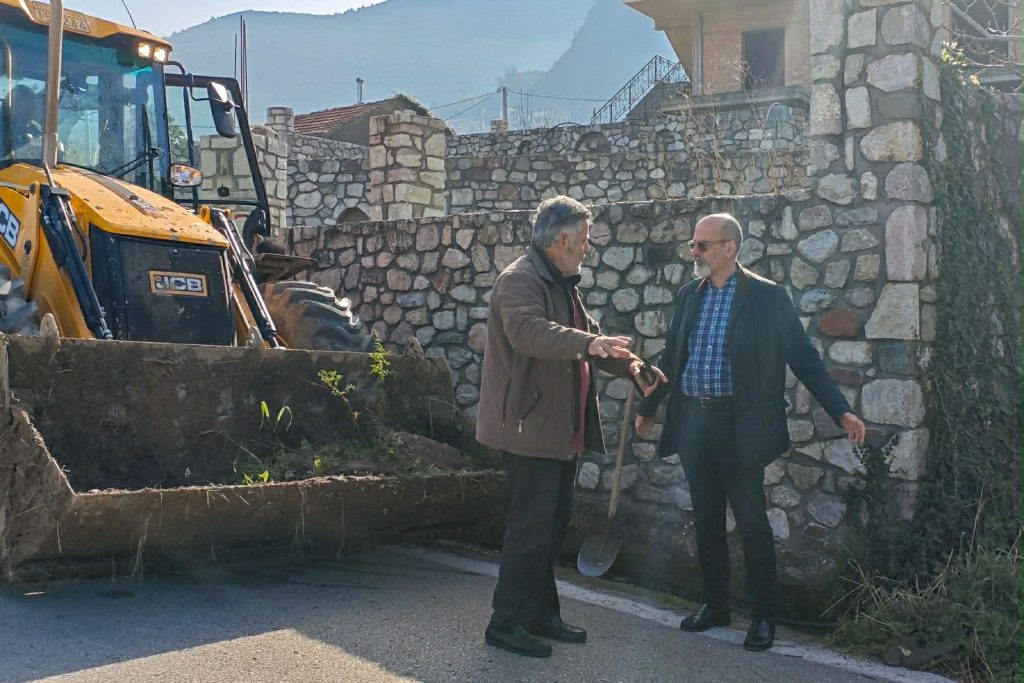 Άνω Καστρίτσι: Στην κυκλοφορία ο δρόμος προς Μαγούλα μετά από κατολίσθηση ΦΩΤΟ